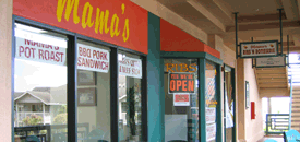 Mama's Ribs & Rotisserie Photo: maui-nightlife.com