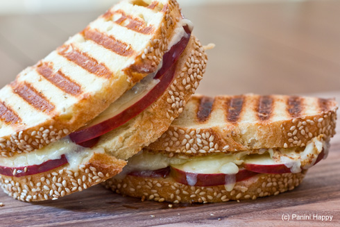 Post image for Cheddar, Apples & Horseradish Mustard Panini