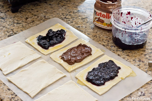 I used Nutella and homemade blueberry jam as fillings...mmmm!